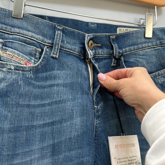 Diesel Blue Bootzee Bootcut Leg/Regular Waist Size 24 NWT - Picture 6 of 13